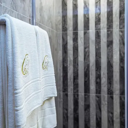 Onyx - Free Access & Parking 4*