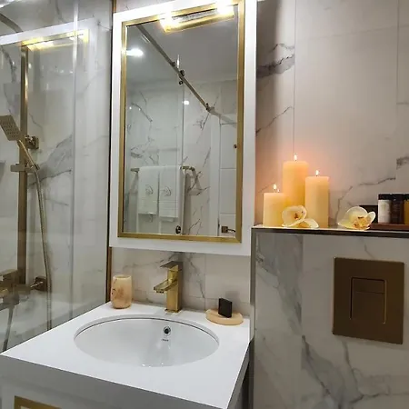 Onyx - Free Access & Parking