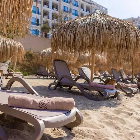 Onyx - Free Access & Parking 4*