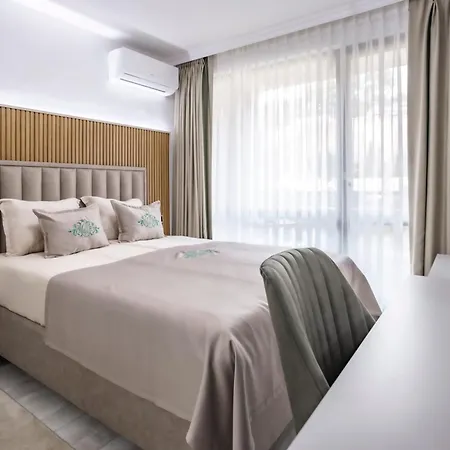 Onyx - Free Access & Parking