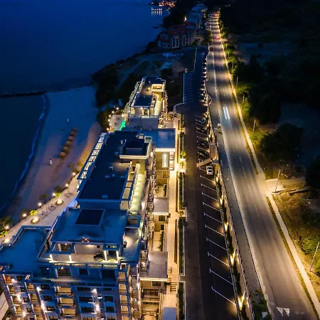 Onyx - Free Parking & Access