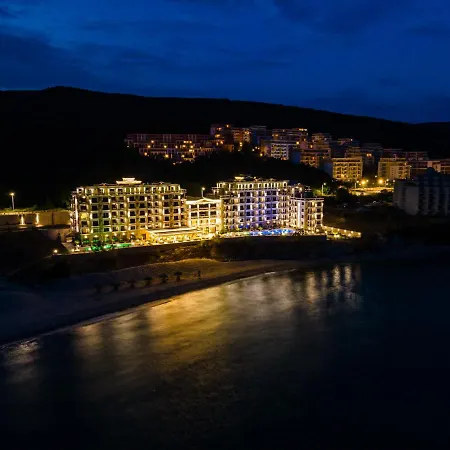 Onyx - Free Parking & Access 4*