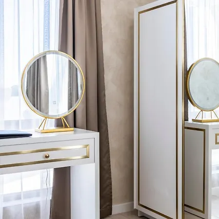 Onyx - Free Access & Parking