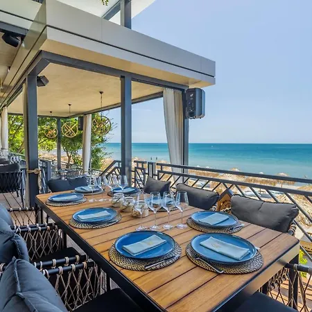 Hotel Onyx - Free Parking & Access 4*