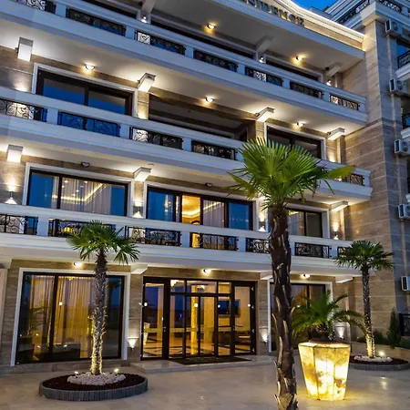 Onyx - Free Parking & Access Hotel 4*