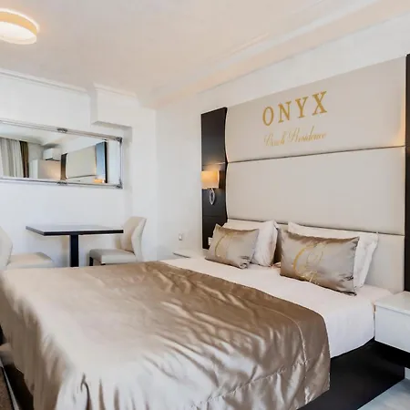 Hotel Onyx - Free Parking & Access